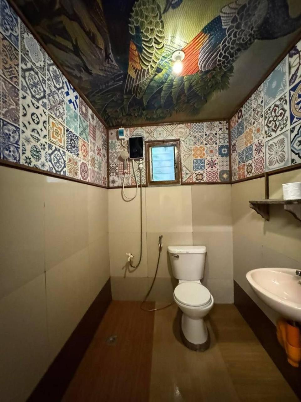 Aquaholik Traveler'S Lodge El Nido Exterior photo